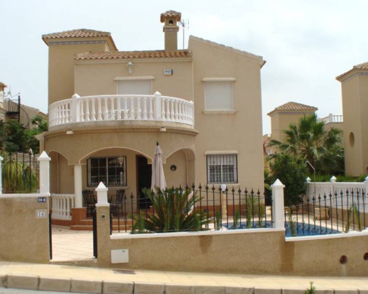 Villa - Long term rental - Orihuela Costa - El Galán